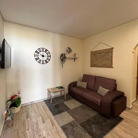 Time Holiday's House Сasa de vacaciones