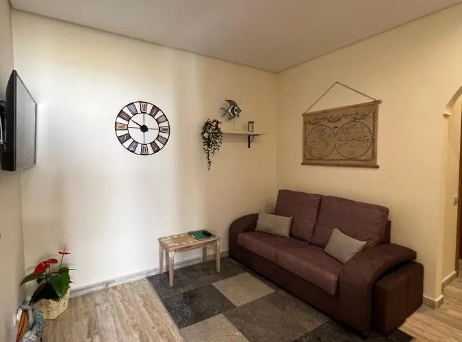 Time Holiday's House Nyaraló